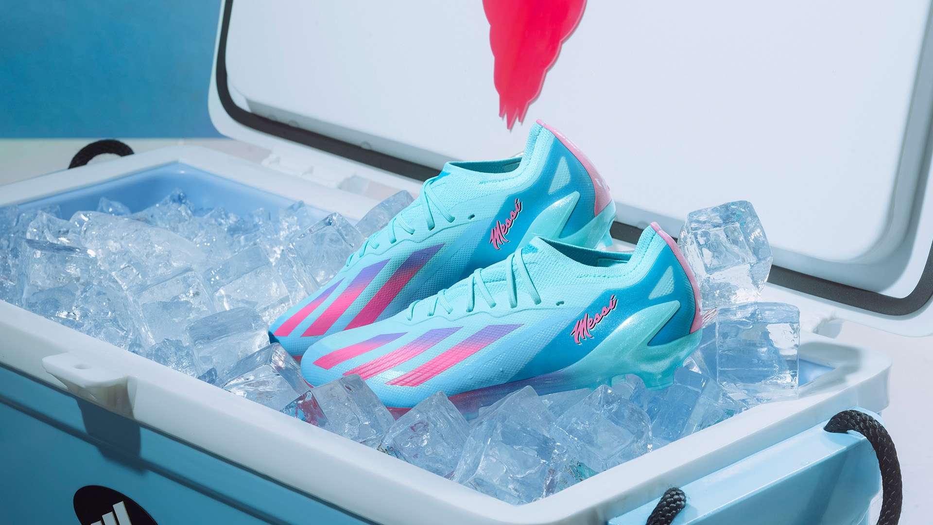 字铭刻在足 字铭刻在足