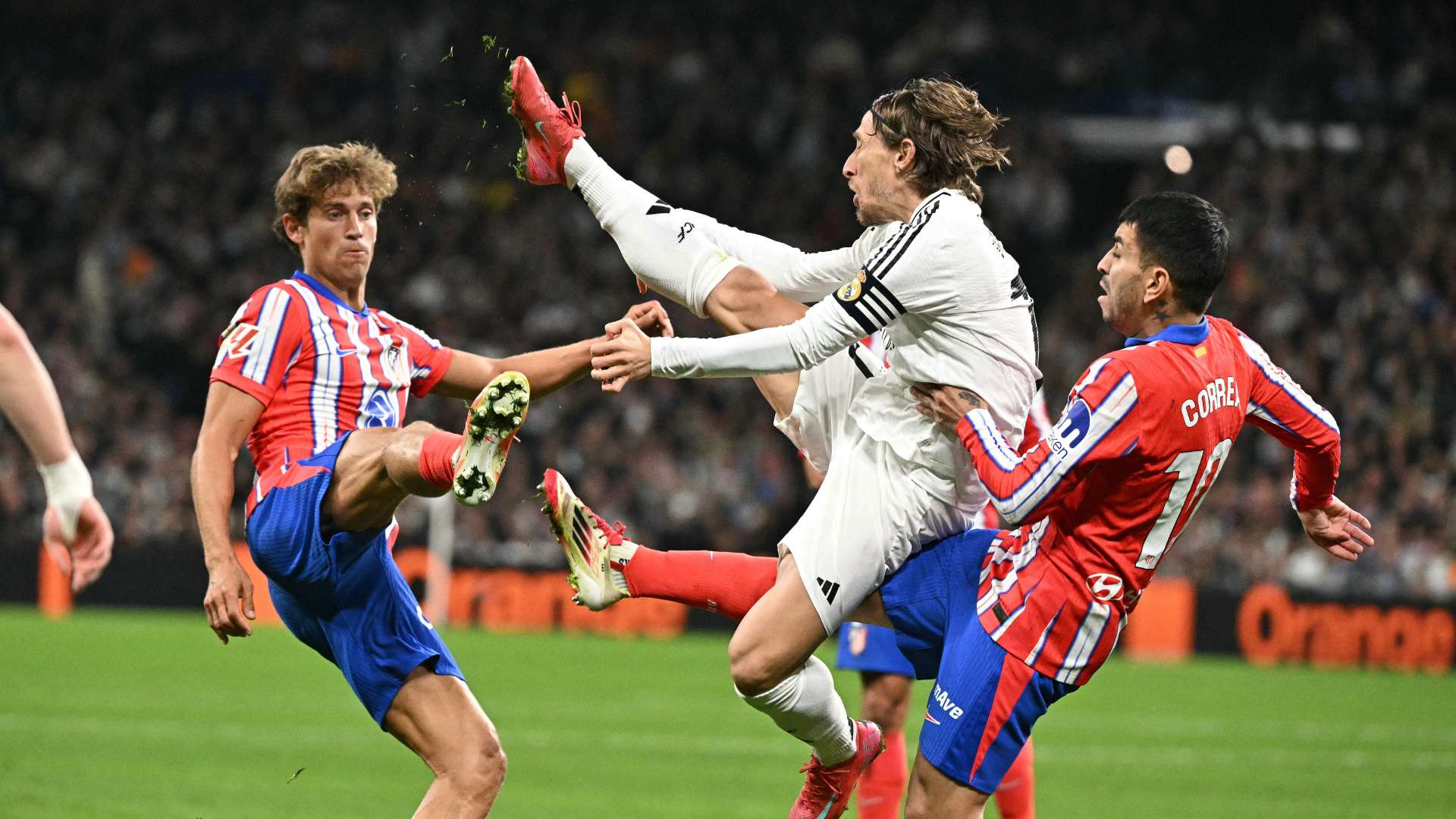 还为队友创 还为队友创