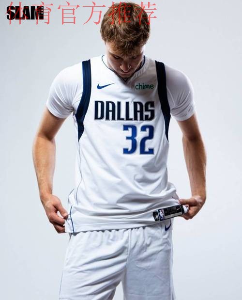 弗拉格成NBA历史首位不到19岁在常规赛拿40+得分球员